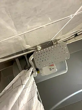 Snapshot of lescro95_ chatting on January 6, 2026, 10:52 am lescro95 online show from January 6, 2026, 10:52 am