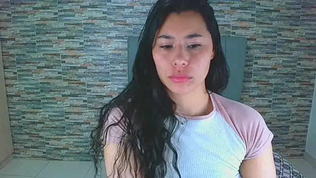 Snapshot of _joy_yva chatting on September 19, 2025, 1:37 pm joy yva online show from September 19, 2025, 1:37 pm