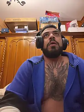 Snapshot of Dikkiduohottt chatting on February 26, 2025, 11:19 pm Dikkiduohottt online show from February 26, 2025, 11:19 pm