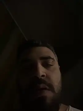 Snapshot of Dikkiduohottt chatting on February 12, 2025, 2:03 am Dikkiduohottt online show from February 12, 2025, 2:03 am