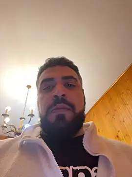 Snapshot of Dikkiduohottt chatting on February 23, 2025, 2:40 am Dikkiduohottt online show from February 23, 2025, 2:40 am