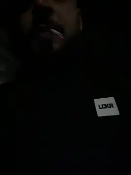 Snapshot of Dikkiduohottt chatting on January 24, 2025, 12:42 am Dikkiduohottt online show from January 24, 2025, 12:42 am