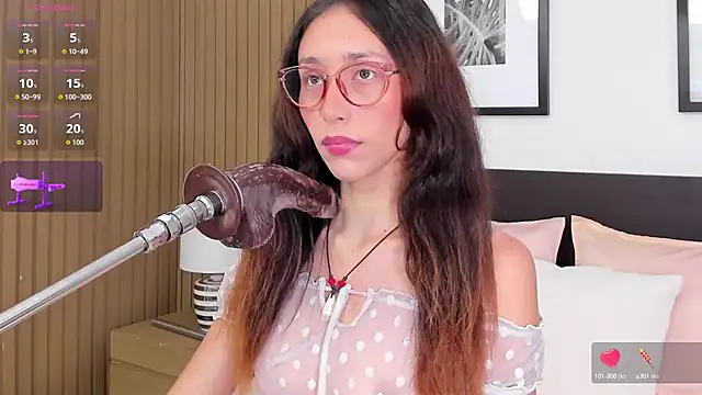 doll bella  online show from September 24, 2025, 7:53 pm