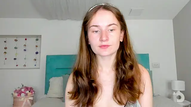 Snapshot of L1ittle_kitty_ chatting on September 20, 2025, 5:01 am L1ittle kitty online show from September 20, 2025, 5:01 am