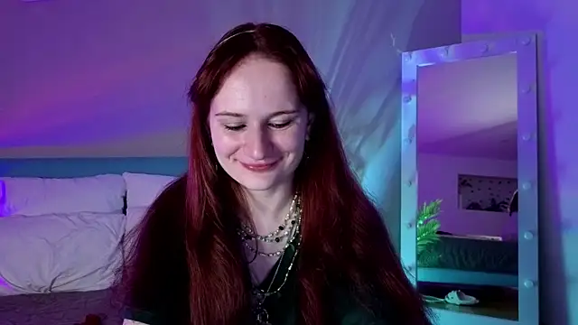 L1ittle kitty  online show from May 18, 2026, 5:34 am