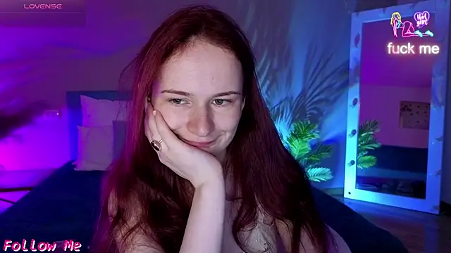L1ittle kitty  online show from May 19, 2026, 5:14 am