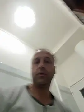 Snapshot of Lecatore80 chatting on April 28, 2026, 5:17 pm Lecatore80 online show from April 28, 2026, 5:17 pm