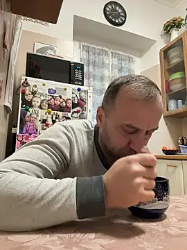 Lecatore80 online show from February 7, 2026, 6:43 am