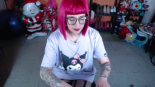 MissMiia2 online show from December 4, 2025, 7:02 pm