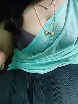 Snapshot of your-sameera chatting on June 10, 2026, 5:25 pm your-sameera online show from June 10, 2026, 5:25 pm
