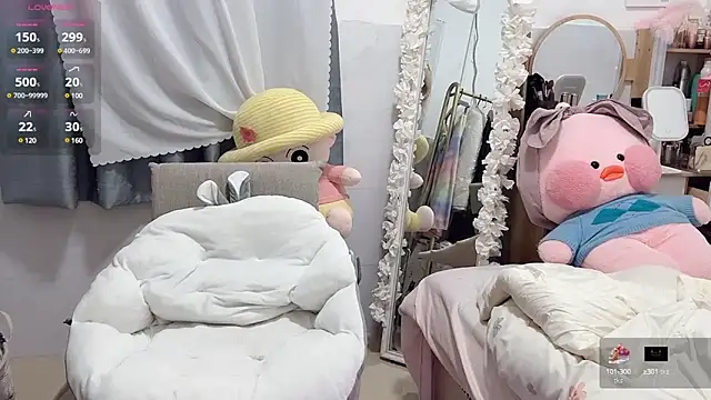 Carly 1 online show from March 6, 2025, 8:09 am