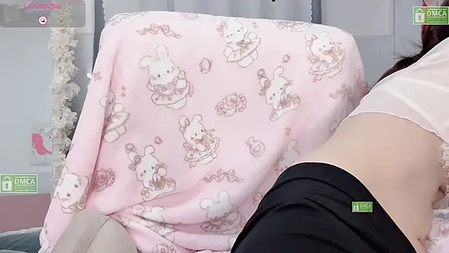 Snapshot of Carly_1 chatting on April 15, 2026, 11:05 am Carly 1 online show from April 15, 2026, 11:05 am