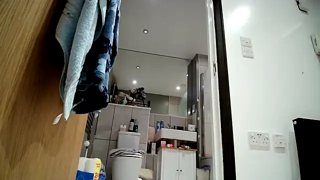 Snapshot of DynamicDuo_oxo chatting on January 3, 2025, 6:03 pm DynamicDuo oxo online show from January 3, 2025, 6:03 pm