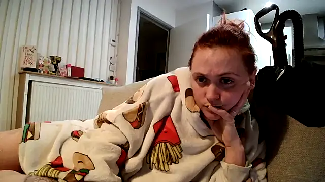 Snapshot of DynamicDuo_oxo chatting on January 1, 2025, 7:53 pm DynamicDuo oxo online show from January 1, 2025, 7:53 pm