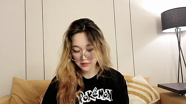 Jennatyan online show from March 23, 2026, 7:19 am