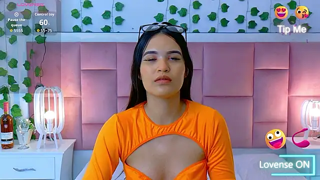 kaily sweet1 online show from March 23, 2026, 11:32 am