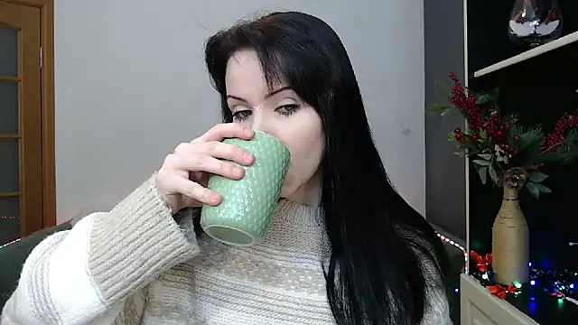 Snapshot of VeronaHope chatting on January 17, 2025, 8:45 am VeronaHope online show from January 17, 2025, 8:45 am