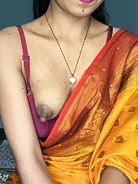 cute simmy0 online show from June 11, 2026, 2:47 pm