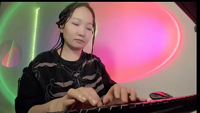 Snapshot of himeros_goddess chatting on February 7, 2025, 5:52 am himeros goddess online show from February 7, 2025, 5:52 am