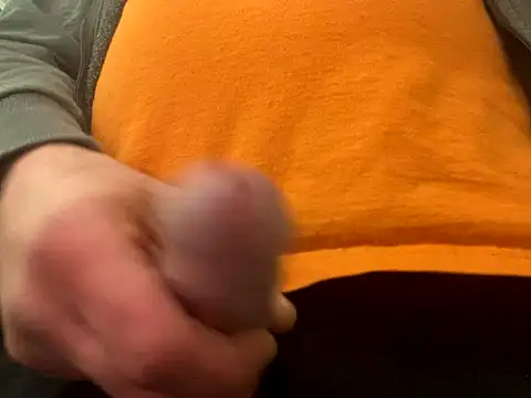 Snapshot of mesetti chatting on December 22, 2025, 5:35 pm mesetti online show from December 22, 2025, 5:35 pm