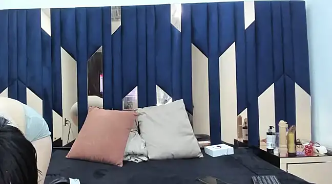 Snapshot of Criistaal_ chatting on January 27, 2025, 3:58 am Criistaal  online show from January 27, 2025, 3:58 am