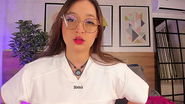 MiaKay1 online show from April 9, 2026, 1:40 am