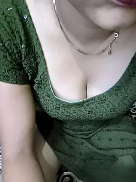 Snapshot of kaveerpooja947 chatting on March 3, 2026, 4:47 pm kaveerpooja947 online show from March 3, 2026, 4:47 pm