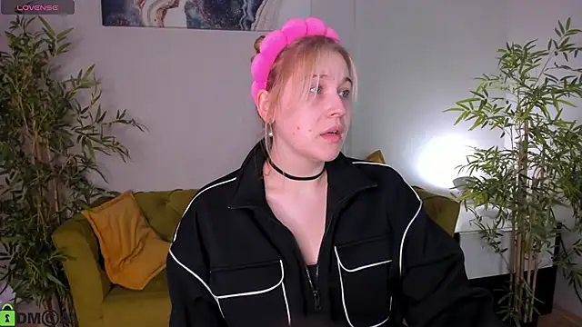 Snapshot of Colleen_Blake chatting on May 21, 2026, 5:10 pm Colleen Blake online show from May 21, 2026, 5:10 pm