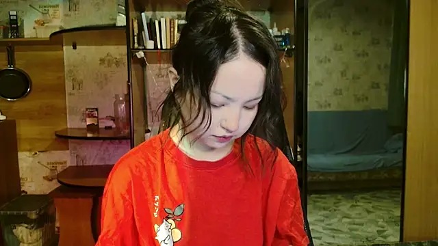 Snapshot of lalallalalaa- chatting on December 15, 2025, 4:13 pm lalallalalaa- online show from December 15, 2025, 4:13 pm