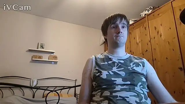 Snapshot of Loveme1902 chatting on December 24, 2024, 12:00 pm Loveme1902 online show from December 24, 2024, 12:00 pm