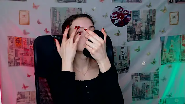  SusieSu  online show from April 15, 2026, 6:30 am