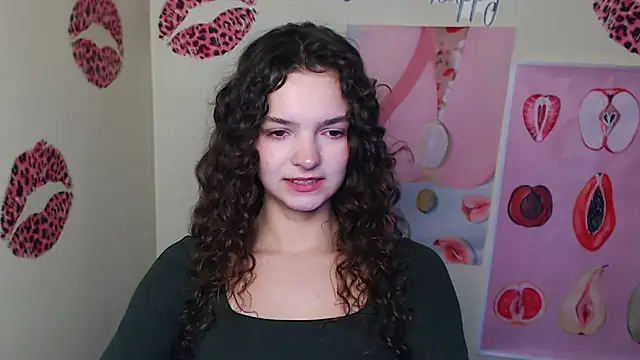  SusieSu  online show from December 3, 2025, 7:30 am