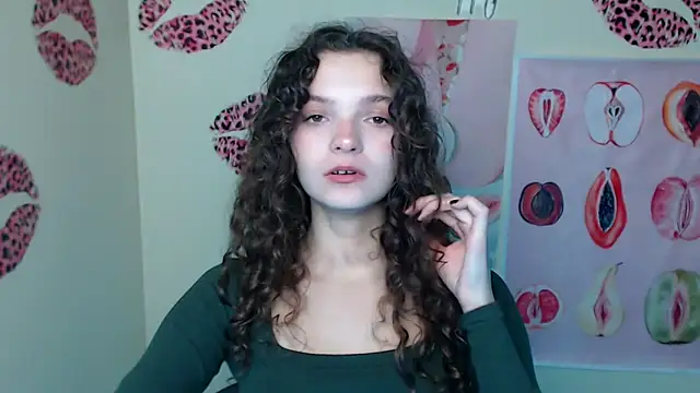  SusieSu  online show from October 24, 2025, 7:13 pm