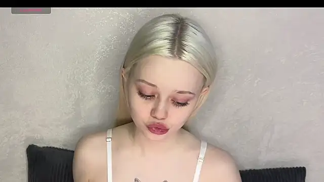 Snapshot of SusieEvans chatting on December 14, 2024, 2:21 pm SusieEvans online show from December 14, 2024, 2:21 pm