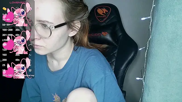 Snapshot of crashtest_13 chatting on March 8, 2025, 6:16 pm crashtest 13 online show from March 8, 2025, 6:16 pm