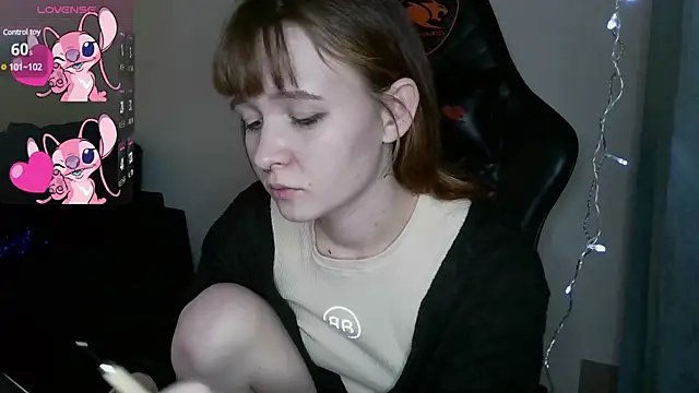 Snapshot of crashtest_13 chatting on February 27, 2025, 7:04 pm crashtest 13 online show from February 27, 2025, 7:04 pm