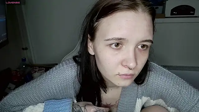 Snapshot of crashtest_13 chatting on September 26, 2025, 4:36 pm crashtest 13 online show from September 26, 2025, 4:36 pm