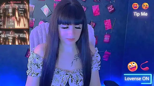 Snapshot of Violla_My chatting on April 3, 2026, 5:36 am Violla My online show from April 3, 2026, 5:36 am