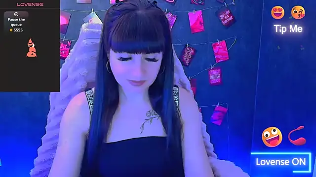 Snapshot of Violla_My chatting on April 7, 2026, 5:31 am Violla My online show from April 7, 2026, 5:31 am