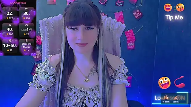 Snapshot of Violla_My chatting on May 10, 2026, 5:44 am Violla My online show from May 10, 2026, 5:44 am
