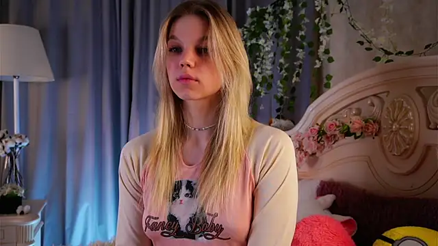 EdlinAlliston online show from December 18, 2025, 1:26 pm