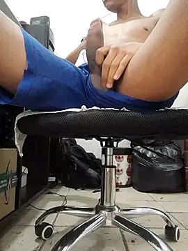 eomaisnovo0 online show from December 29, 2024, 10:56 am