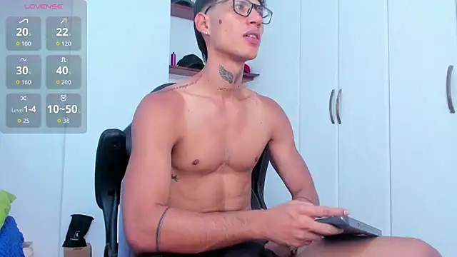 Snapshot of Jonryder_ chatting on September 13, 2025, 1:22 pm Jonryder online show from September 13, 2025, 1:22 pm