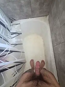 Snapshot of fundick132 chatting on November 17, 2025, 6:23 pm fundick132 online show from November 17, 2025, 6:23 pm