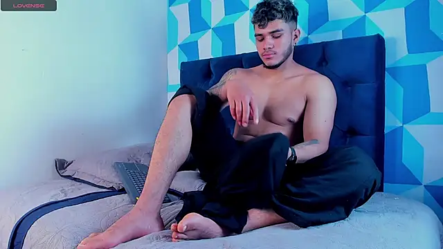 Snapshot of jeisonstark chatting on March 12, 2025, 5:28 pm jeisonstark online show from March 12, 2025, 5:28 pm