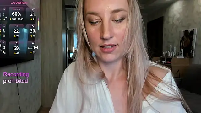 Snapshot of lady_Nati chatting on April 23, 2026, 2:30 pm lady Nati online show from April 23, 2026, 2:30 pm