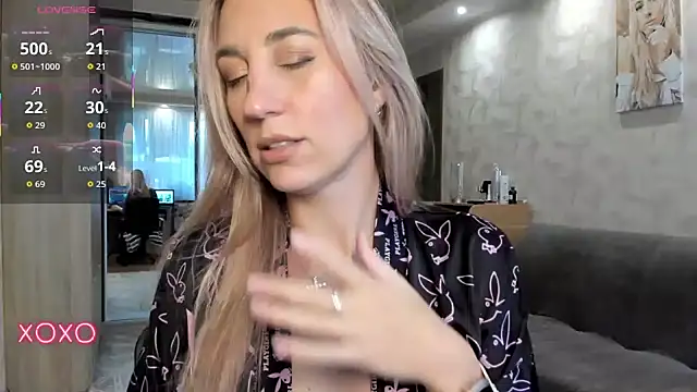 lady Nati online show from October 17, 2025, 12:18 pm