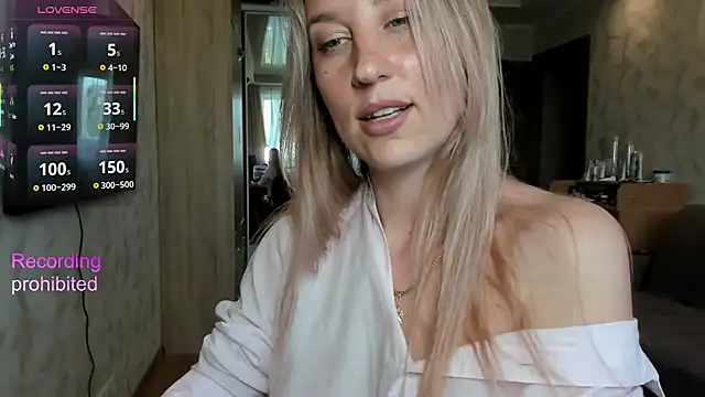 Snapshot of lady_Nati chatting on May 14, 2026, 1:52 pm lady Nati online show from May 14, 2026, 1:52 pm