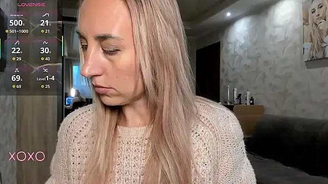 lady Nati online show from October 1, 2025, 1:26 pm