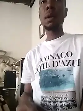 hugecrksam online show from October 25, 2025, 10:47 am